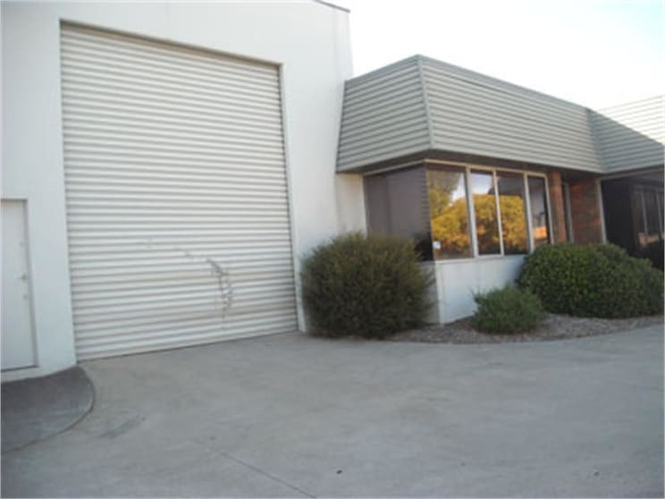 Click to view all images Unit11/128 Canterbury Road Kilsyth VIC 3137 - Image 1