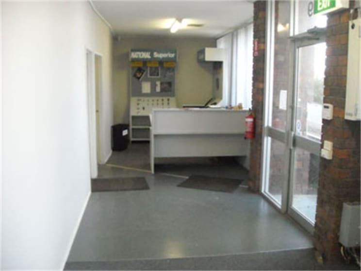 Click to view all images Unit 19/128 Canterbury Road Kilsyth VIC 3137 - Image 2