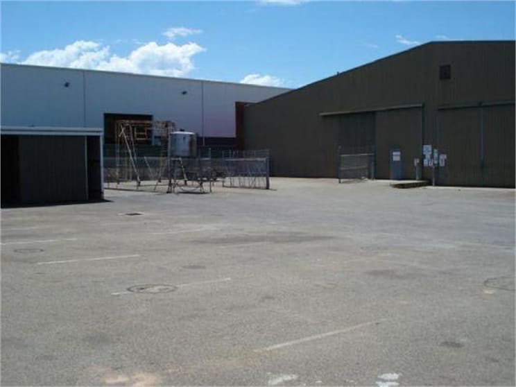 Click to view all images 72 Mcdowell Street Welshpool WA 6106 - Image 2