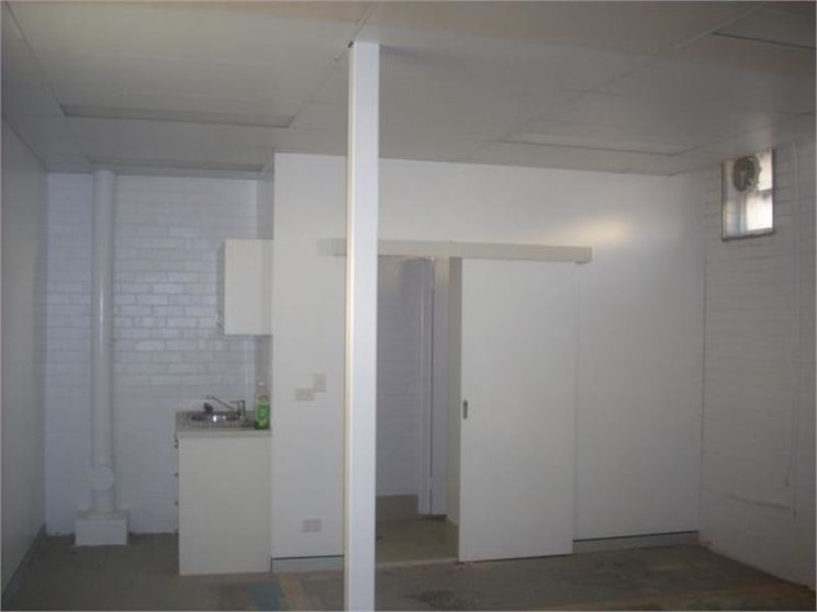 Click to view all images 42 Kareena Road Miranda NSW 2228 - Image 2