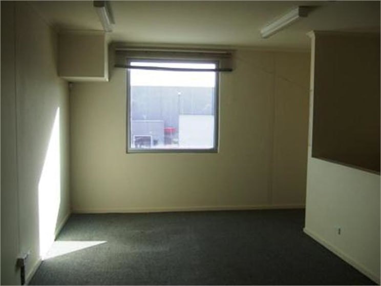 Click to view all images Unit 9 Cnr Watt Road & Bruce Street Mornington VIC 3931 - Image 2