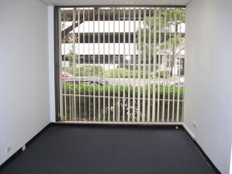Click to view all images 63 Stead Street South Melbourne VIC 3205 - Image 2