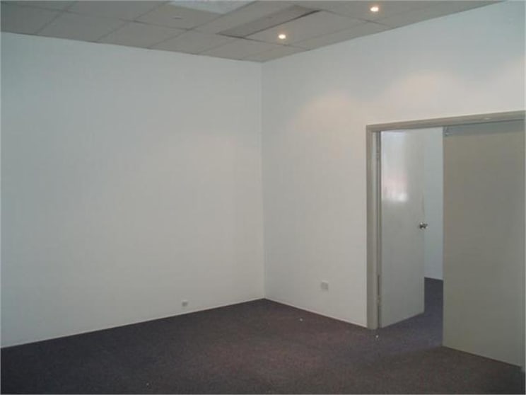 Click to view all images 4/181-187 Taren Point Road Caringbah NSW 2229 - Image 3