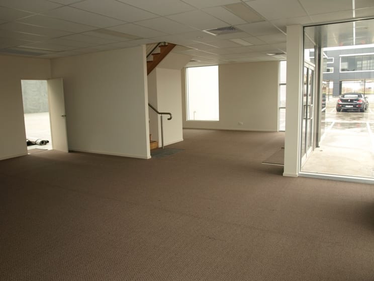 Click to view all images 9 Kerr Court Rowville VIC 3178 - Image 3