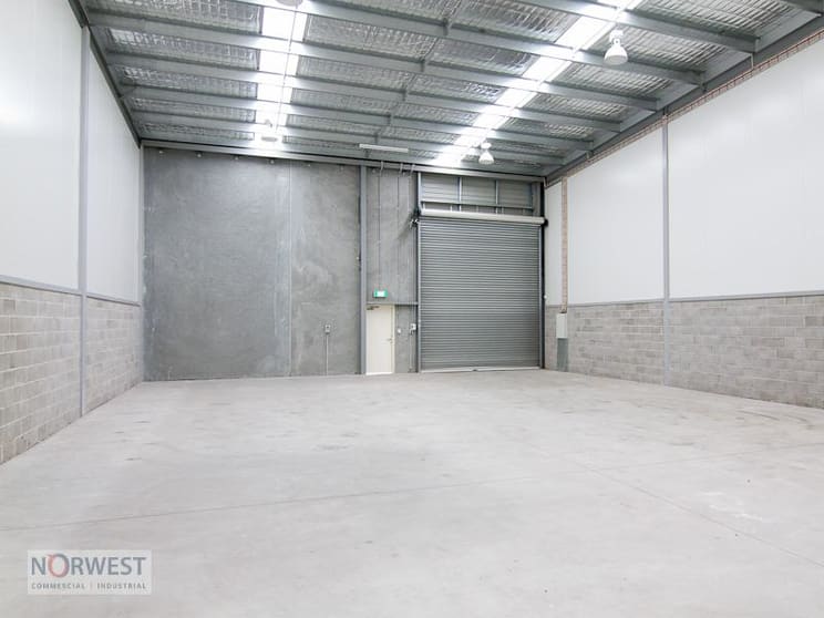 Click to view all images 2/322 Annangrove Road Rouse Hill NSW 2155 - Image 3