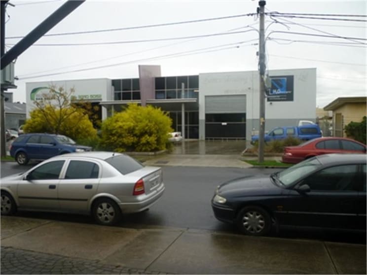 Click to view all images 15 & 17 Louis Street Airport West VIC 3042 - Image 2