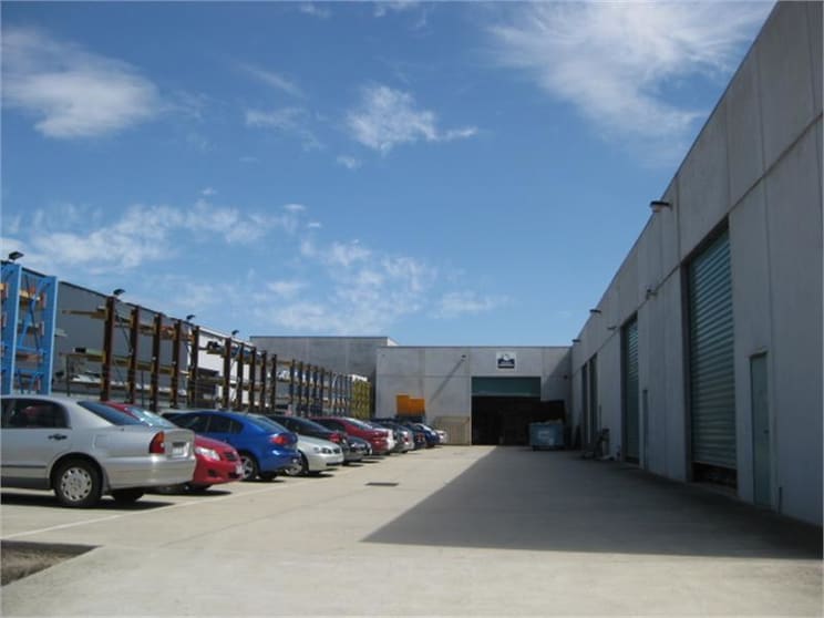 1/116-118 Canterbury Road Kilsyth VIC 3137 - Image 3
