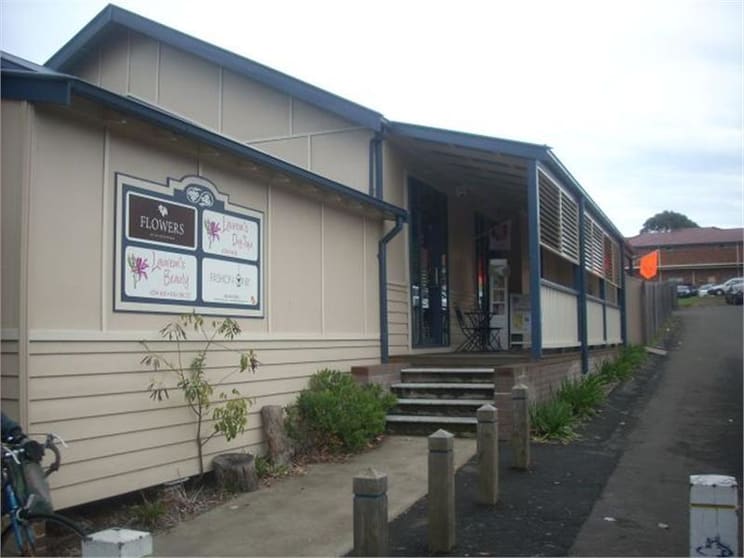 Click to view all images Shop 4/12 Walker Street Helensburgh NSW 2508 - Image 2