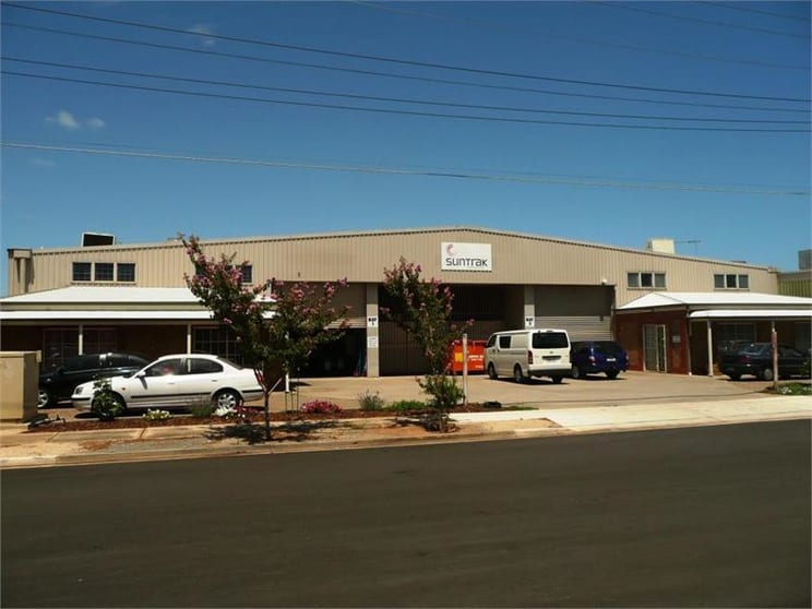 Click to view all images 5 Bray Street Torrensville SA 5031 - Image 2