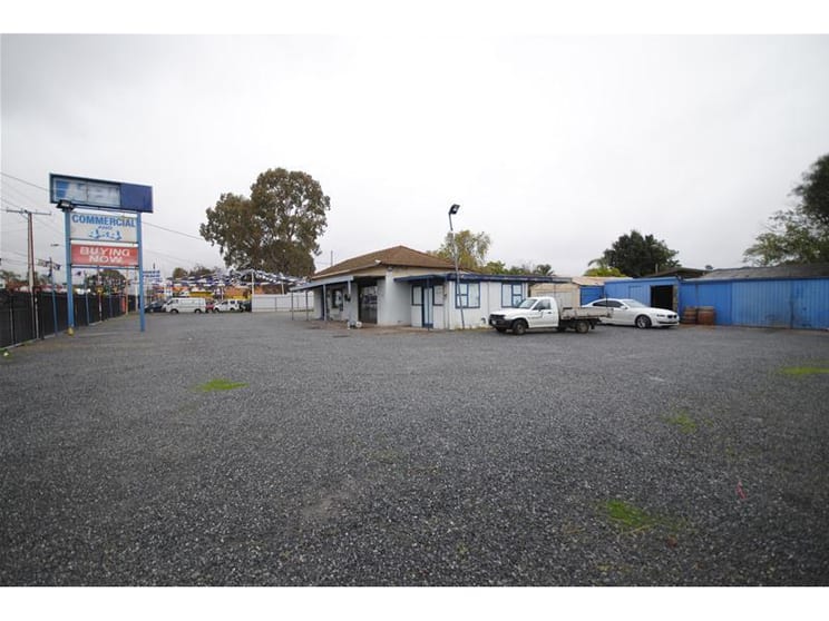 Click to view all images 382 Main North Road Blair Athol SA 5084 - Image 3