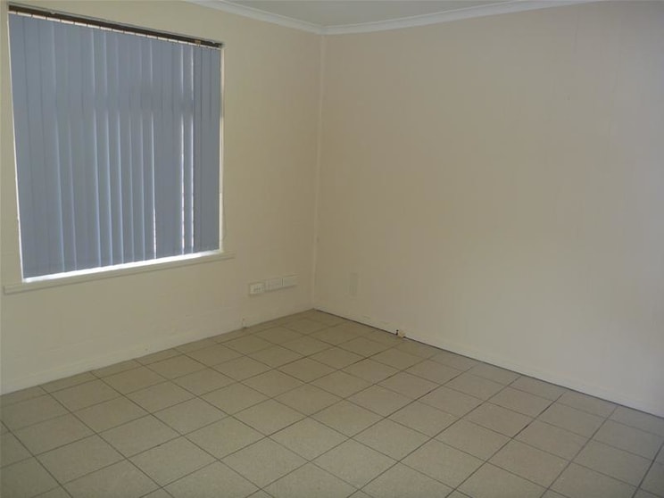 Click to view all images 4 Lancelot Street Beverley SA 5009 - Image 3