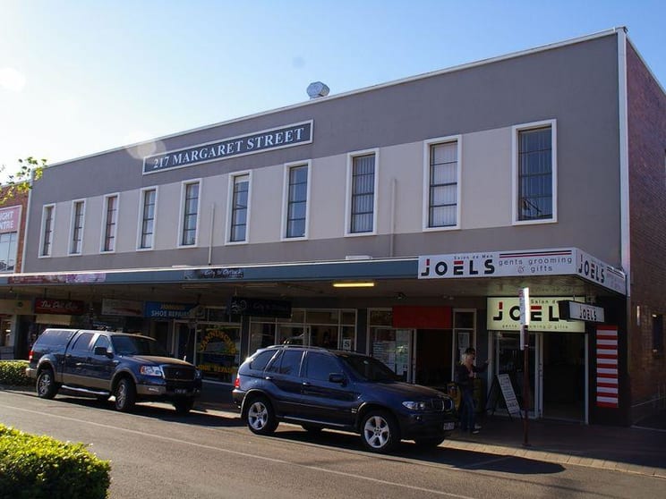 Click to view all images 1/217 Margaret Street Toowoomba City QLD 4350 - Image 1