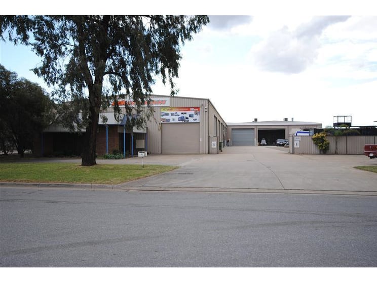 Click to view all images Units 1 &/14 Streiff Road Wingfield SA 5013 - Image 1