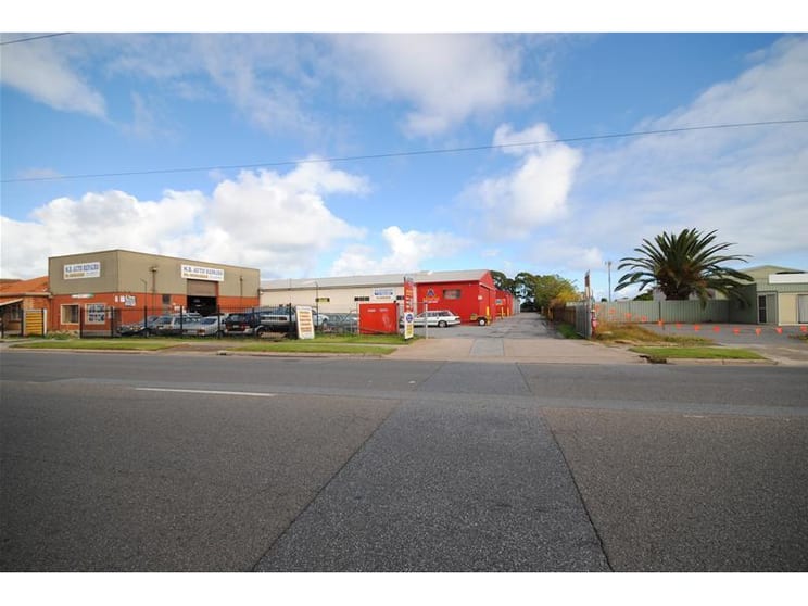Click to view all images 4B, 312-316 Findon Road Kidman Park SA 5025 - Image 2