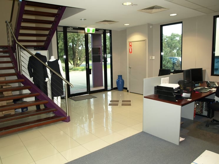 Click to view all images 1/9 Kelletts Road Rowville VIC 3178 - Image 2