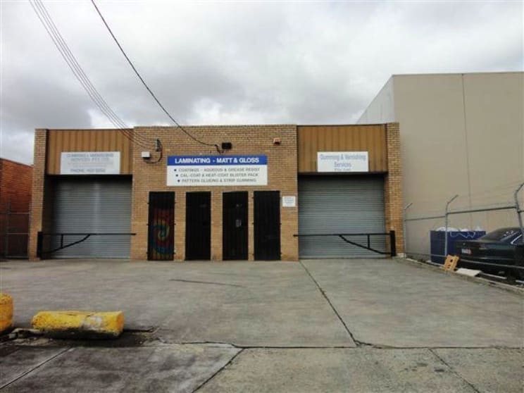 Click to view all images 2/57 Crissane Road Heidelberg West VIC 3081 - Image 1