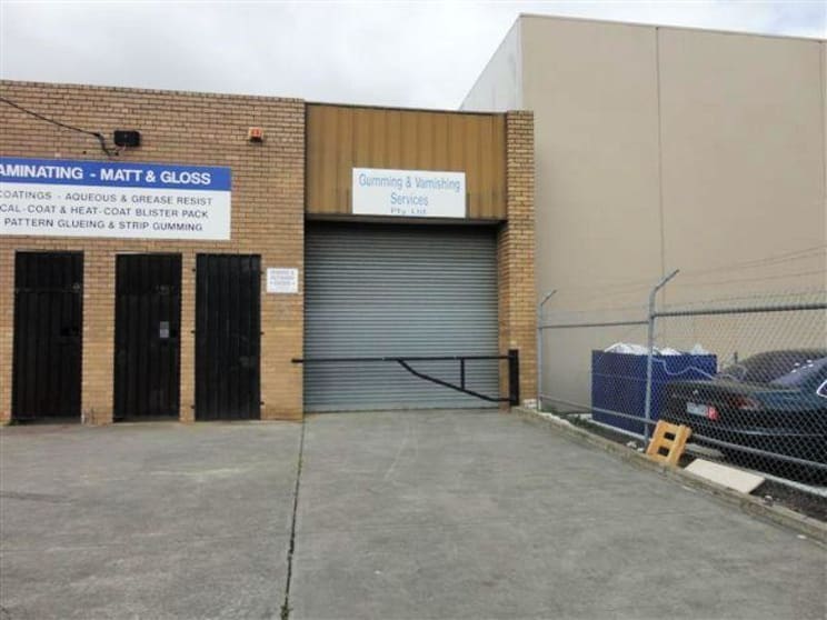 Click to view all images 2/57 Crissane Road Heidelberg West VIC 3081 - Image 2