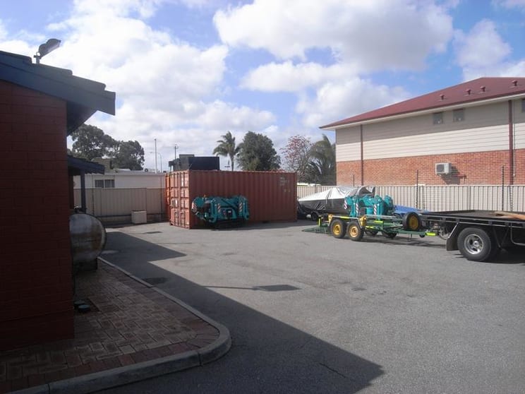 Click to view all images 11 Welshpool Road St James WA 6102 - Image 2