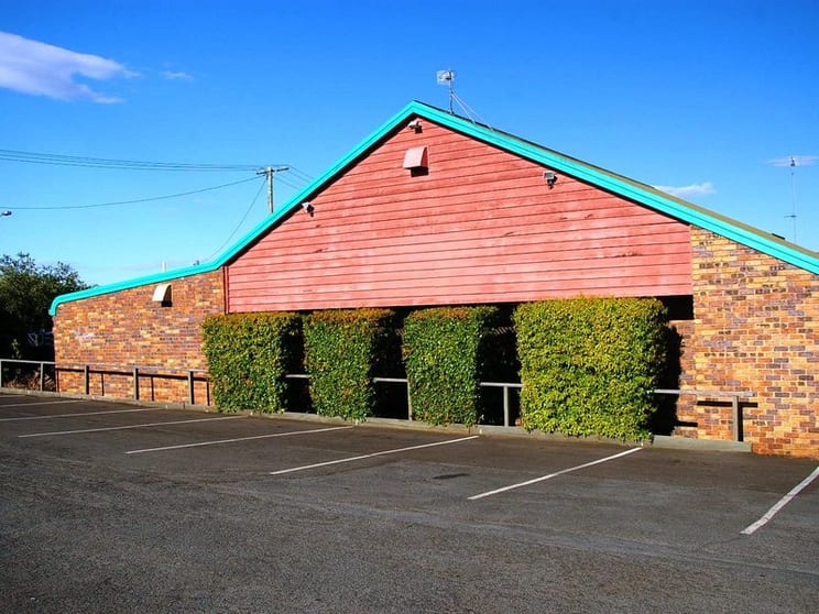 Click to view all images 2/200 Herries Street Toowoomba City QLD 4350 - Image 2