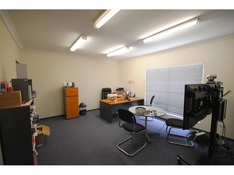 Click to view all images 5 Bray Avenue Torrensville SA 5031 - Image 3