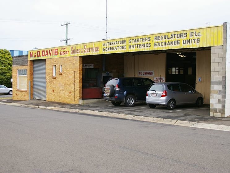 Click to view all images 2 Neil Street Toowoomba City QLD 4350 - Image 2