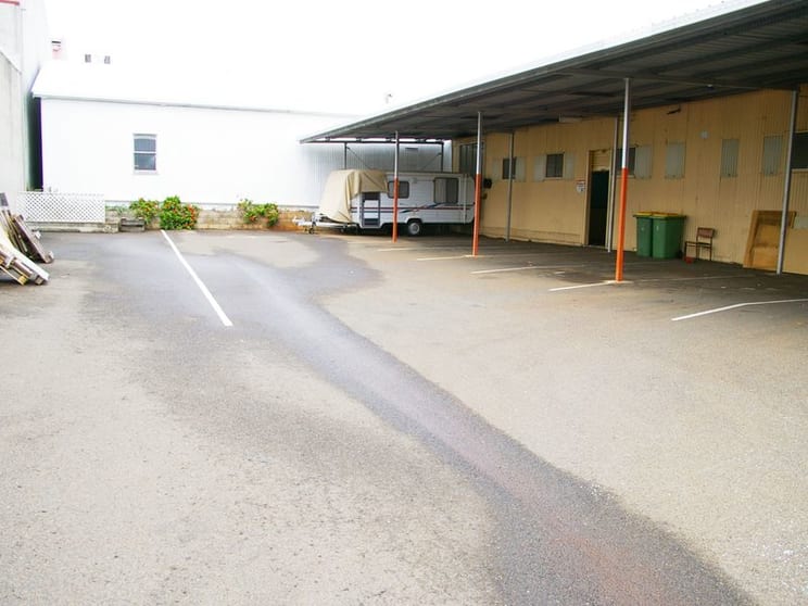 Click to view all images 2 Neil Street Toowoomba City QLD 4350 - Image 3