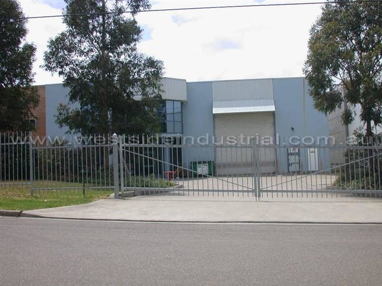 Click to view all images 14 Muir Place Wetherill Park NSW 2164 - Image 1