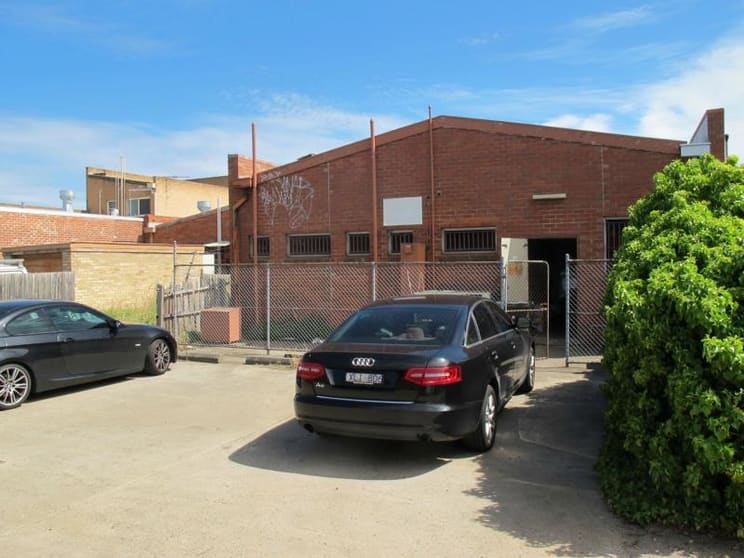Click to view all images 700 Centre Road Bentleigh East VIC 3165 - Image 3