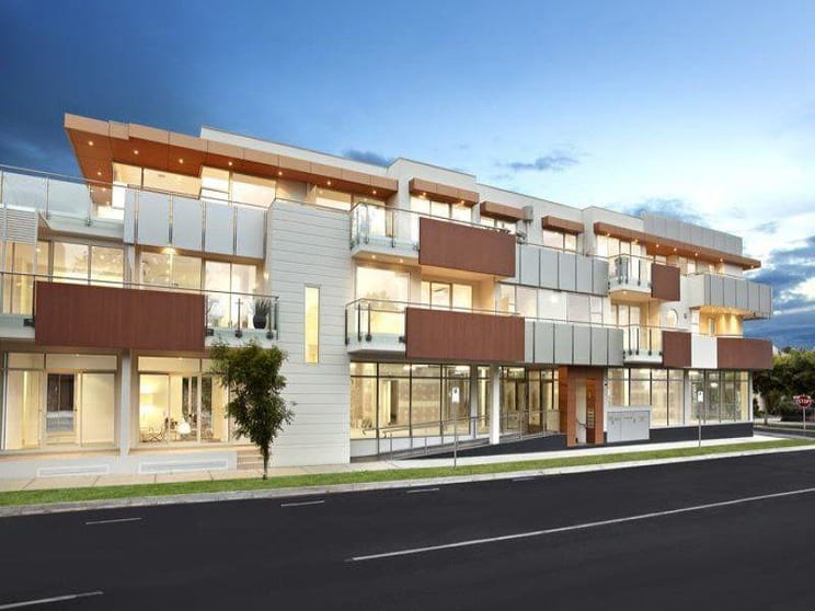 Click to view all images 4/770 Hampton Street Brighton VIC 3186 - Image 1