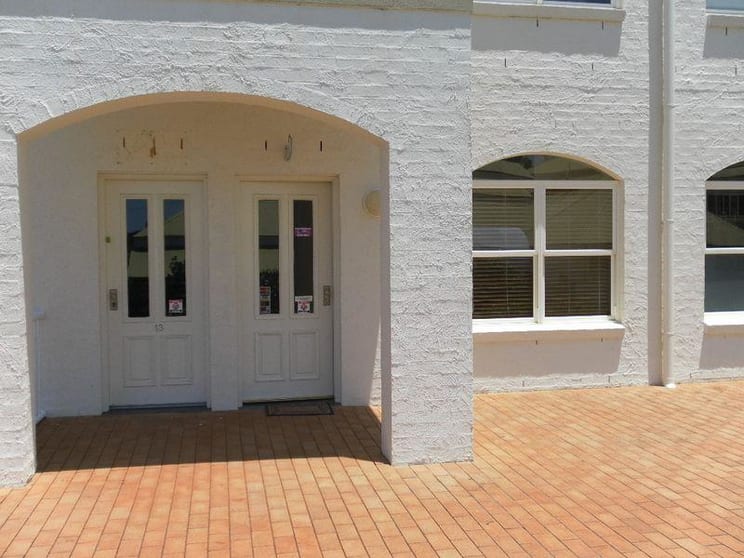 Click to view all images 10/25 Isabel Street Toowoomba City QLD 4350 - Image 2