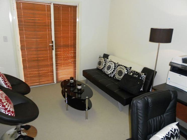 Click to view all images 10/25 Isabel Street Toowoomba City QLD 4350 - Image 3