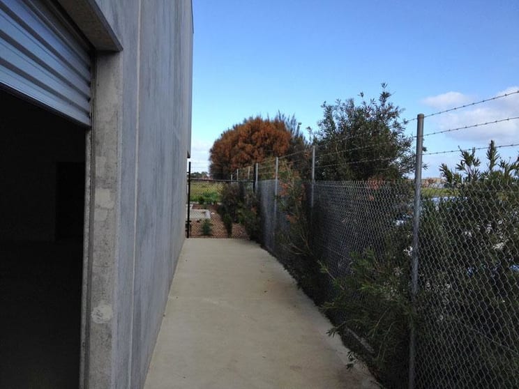 Click to view all images 1/35-37 Canterbury Road Braeside VIC 3195 - Image 3