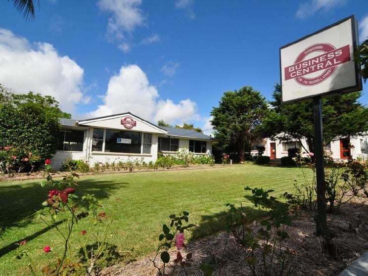 Click to view all images Office 3 &/136-140 Russell Street Toowoomba City QLD 4350 - Image 1