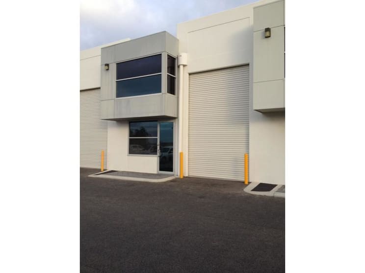 Click to view all images 2/17 Caloundra Road Clarkson WA 6030 - Image 2