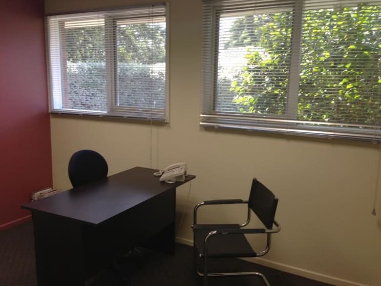 Click to view all images 1 /212 Karingal Drive Frankston VIC 3199 - Image 2