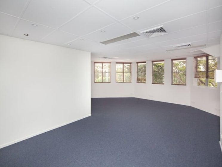 Click to view all images Suite 13/91 Poinciana Avenue Tewantin QLD 4565 - Image 2