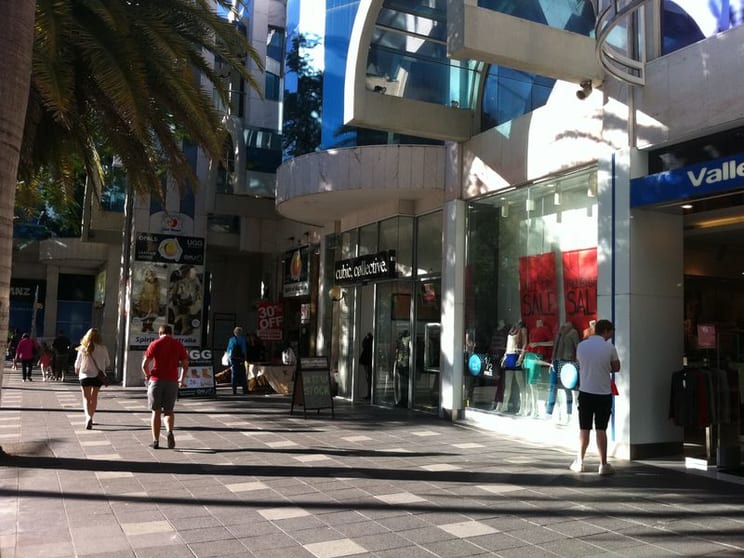 Click to view all images 12-13-14/3163 Surfers Paradise Blvd Surfers Paradise QLD 4217 - Image 2