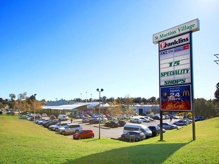 Click to view all images 2/6 St Martins Crescent Blacktown NSW 2148 - Image 2