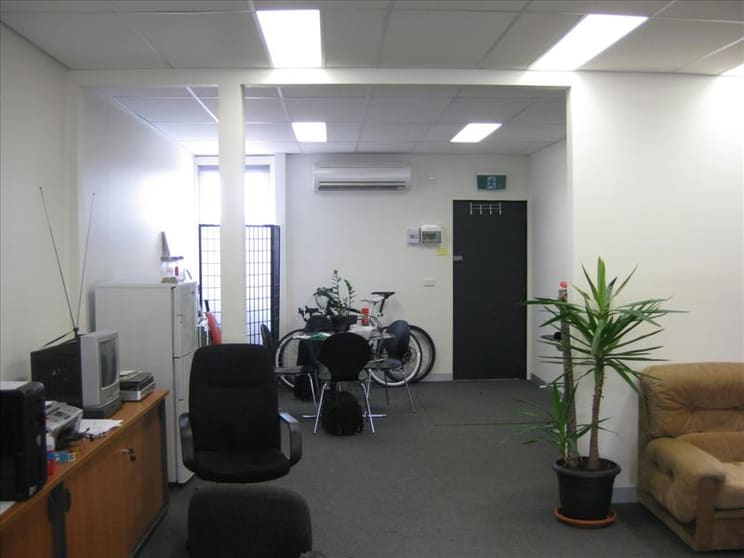 Click to view all images 420A Glenhuntly Road Elsternwick VIC 3185 - Image 2