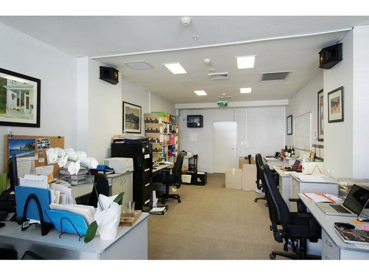 Click to view all images Shop 2/996 Hay Street Perth WA 6000 - Image 3