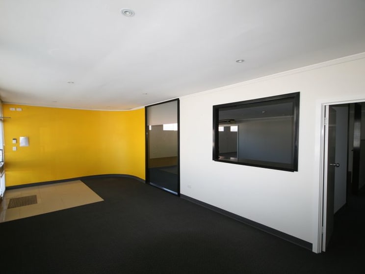 Click to view all images 294 South Road Hilton SA 5033 - Image 2