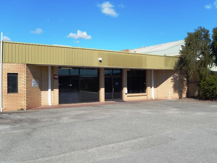 Click to view all images Unit 1, 43 Felspar Street Welshpool WA 6106 - Image 1