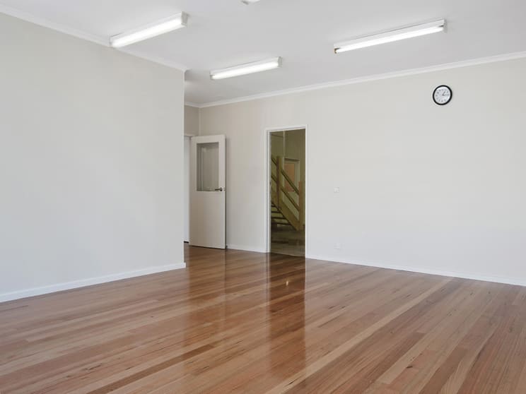 Click to view all images 4/26-30 Howleys Road Notting Hill VIC 3168 - Image 2