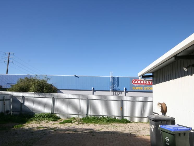 Click to view all images 477 Port Road Croydon SA 5008 - Image 1