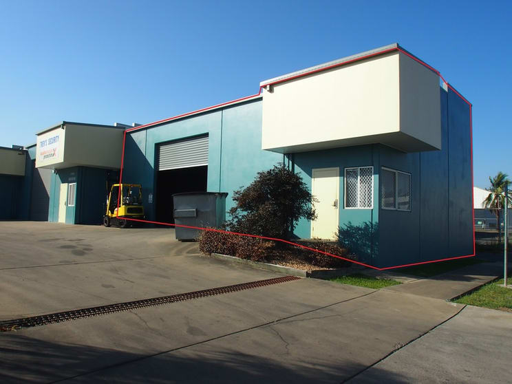 Click to view all images 1/253 Bolsover Street Rockhampton City QLD 4700 - Image 1
