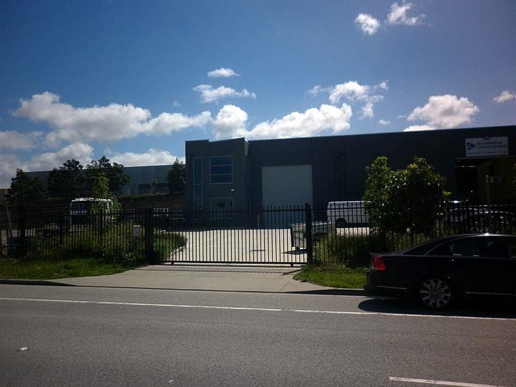 Click to view all images 1/110 Wedgewood Road Hallam VIC 3803 - Image 3