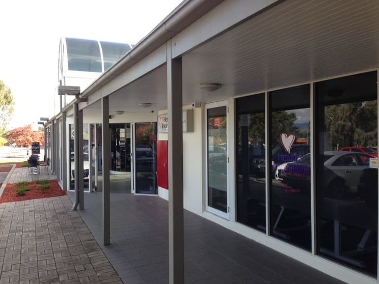 Click to view all images 51 Comrie Street Wanniassa ACT 2903 - Image 2