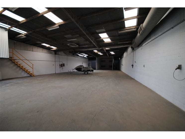 Click to view all images Unit 7, 12 William Street Cavan SA 5094 - Image 2