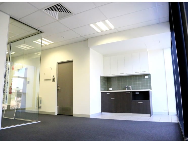 Click to view all images 6/202 Ferntree Gully Rd Notting Hill VIC 3168 - Image 2