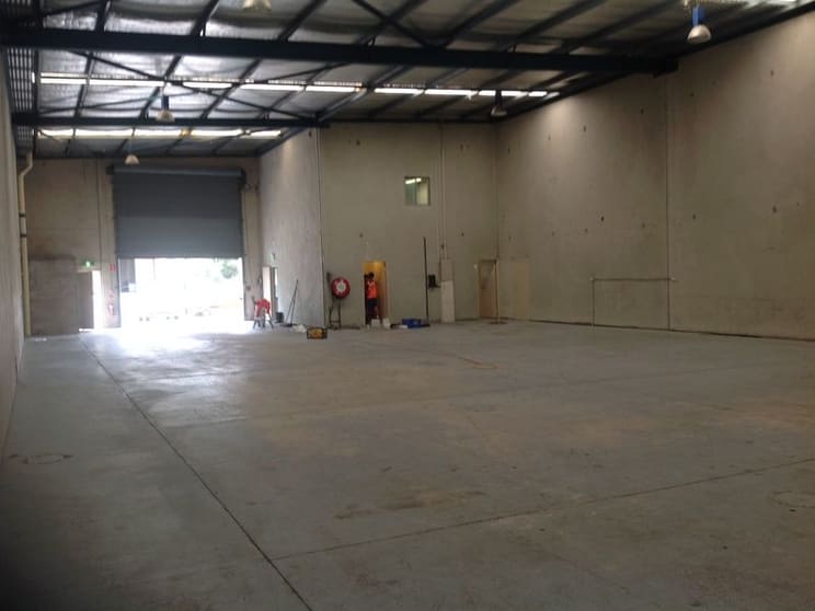 Click to view all images 2/11 Binney Road Kings Park NSW 2148 - Image 3